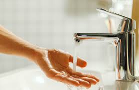 En france, selon une enquête du centre de l'information sur l'eau, 67% des personnes interrogées disent consommer de l'eau du robinet tous les jours. Traitement De L Eau Solutions Pour La Famille Blog Espace Aubade