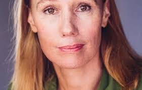 Tessa Mitchell's Instagram, Twitter & Facebook