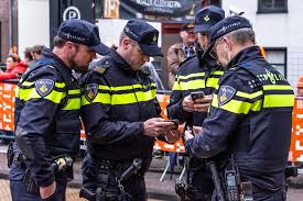 Jun 28, 2021 · in de wijk lunetten is vrijdag 25 juni een politieagent mishandeld. Nep Politieagent Uw Familielid Is Overleden Plusonline