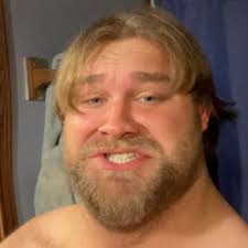 Danny Dick-Legs (@DIRTYGIRTY45)