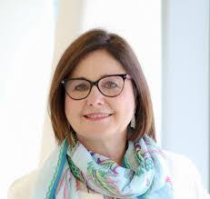 Cara Stanley's Instagram, Twitter & Facebook