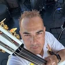 Julio Badillo (@juliobadillobass) • Instagram photos and videos