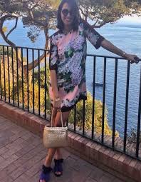 Un paesaggio che la commuove, racconta ai follower: Caterina Balivo Accende Il Gossip A Capri Ultime News Sulla Gravidanza