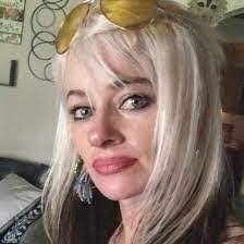 Amy Bistarkey's Instagram, Twitter & Facebook