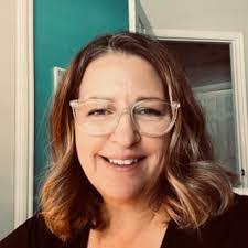 Allison Showalter's Instagram, Twitter & Facebook