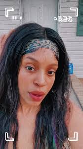 Rachael Simmons's Instagram, Twitter & Facebook