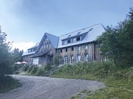 Book the private accommodation haus schauinsland now and safe money with a cheap overnight stay. Hotel Burggraf 1950 Der Dreisamtaler