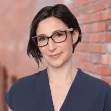 Tracy Dolan's Instagram, Twitter & Facebook