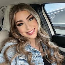 Brooke Silva's Instagram, Twitter & Facebook