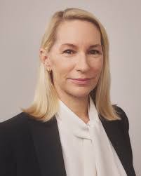 Erin Fraser's Instagram, Twitter & Facebook