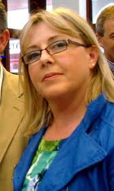 Thanks to Mike Udall & team, the set, co-designed with Hilary Lyons is  enroute to Ballina Arts Centre.....for dress and tech rehearsals early next  week.