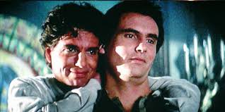 APAIXONADA POR VAMPIROS: A HORA DO ESPANTO: ORIGINAL X REMAKE