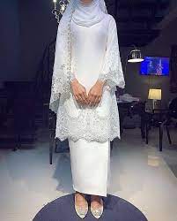 Syariah compliance ala permaisuri agong… Kini Trendy Simple Je Boleh Buat Jadi Baju Tunang Facebook