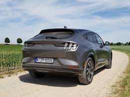 Maybe you would like to learn more about one of these? Sport Utility Vehicle Das Elektrische Pony Ford Mustang Mach E Im Fahrbericht Springerprofessional De