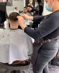 Salon Eli T Coiffure Barbier Coiffeur Et Visagiste Barber Shop Vannes France 2 Reviews 1 614 Photos Facebook