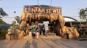 See more of kebaya malang on facebook. Desa Wisata Lontar Sewu Yang Instagramable Di Menganti Gresik Jadi Lokasi Favorit Ngabuburit Halaman All Surya Malang