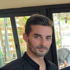 Alberto Rivera's Instagram, Twitter & Facebook