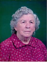 Mae Spencer's Instagram, Twitter & Facebook