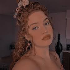 Hazel Carmichael's Instagram, Twitter & Facebook