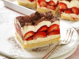 Erdbeertiramisu Eine Susse Sunde Lecker De Kuchen Und Torten Rezepte Einfacher Nachtisch Dessert Rezepte Einfach