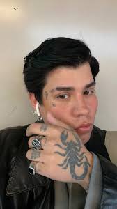 Photographer offering photo services