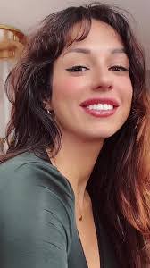 Mia Malone's Instagram, Twitter & Facebook