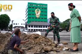 Mantan danpaspampres itu menegaskan bahwa serka dian dan pratu romi harus mengikuti semua yang dianjurkan oleh tim dokter rspad yang menangani. Pekerja Keras Kasad Andika Dan Istri Kagumi Sosok Sandi
