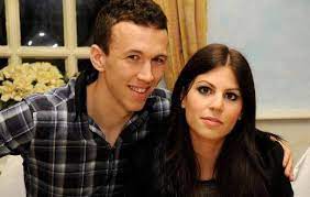 Od livakovića do zadnje igrača, svi. Prinova U Obitelji Perisic Ivan I Josipa Dobili Drugo Dijete Kcerkicu Manuelu Fenix Magazin