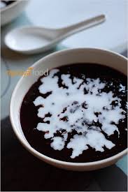 Bee Koh Moy Is Made Of Black Glutinous Rice Black Sticky Rice Water Sugar And Topped With Slightly Salted Coconut M Asian Desserts Sweet Desserts Desserts