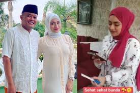 Bagaimana sobat dengan vidio 20 detik tersebut? Nathalie Holscher Bikin Geger Gegara Pamer Test Pack Usai 1 Bulan Lebih Menikah Begini Reaksi Sule Soal Kabar Kehamilan Sang Istri Tercinta Sang Komedian Beberkan Respon Anak Anaknya