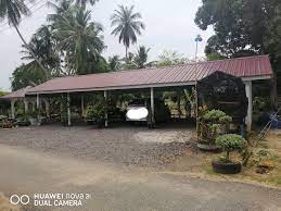 Biasanya rumah di malaysia, parking kereta di depan rumah bukan? Berminat Nak Buat Parking Kereta Tukang Rumah Kampung Facebook