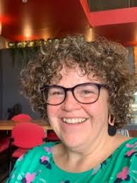 Sally Mcarthur's Instagram, Twitter & Facebook