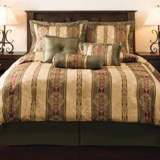Comforter sets from kohl's are sure to match any home's decor. Amazon Com Mainstay Dakota Jacquard Bedding Comforter Set Green Gold King Size Home Kitchen