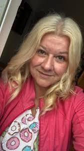 Lisa Steffes's Instagram, Twitter & Facebook