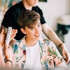  Pin Oleh Unholyysdorbyn Di Johnny Orlando Lelaki Tampan Orang Selebritas