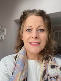 Julia Head Neal's Yard Remedies Consultant