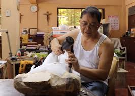 Welcome to mendoza's handicraft *makes genuine wood carvings from paete, laguna * over decades in wood carving industry * our works can be found around the philippines and even outside the country. Of Saints And Cars Wood Carving Lives On In Paete Philippine Information Agency