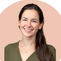 Jessica Strait's Instagram, Twitter & Facebook