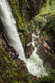 Baños de agua santa is home to pailon del diablo waterfall. En El Fondo Un Suspiro Esmeralda Sonrio Pailon Del Diablo Rio Verde Banos De Agua Santa Tungurahua Ecuador Waterfall Natural Landmarks Outdoor