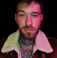 Bobby Carbaugh's Instagram, Twitter & Facebook