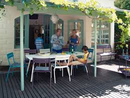 Table de jardin en bois, résine tressée ou en métal ? 32 Idees Deco De Mobilier De Salon De Jardin