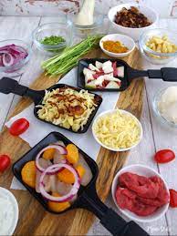 Sinon, faire un investissement sur un service à raclette pour 12 personnes risque d'être inutile. Raclette Ideen Leckere Rezepte Fur Deine Pfannchen Meinestube