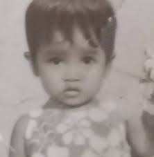 Did you know about this hidden spot in Dubai? Huqqabaz Garden is located  right at the entrance of Mall of the Emirates (near the Metro station) and  has secret garden vibes. You