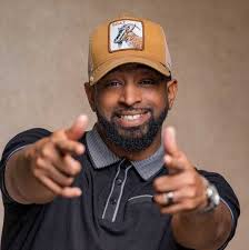 Is there anyone in town that's good with trimming beards