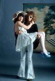 Tweets Avec Des Reponses De Michel Polnareff Michelpolnareff Twitter Johnny Portrait Poses