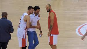 Wednesday's greek cup semifinal between olympiakos and paok was suspended in the 90th minute after violence erupted in the stands, and the greek government has canceled the competition. Otan O Nole Apo8ew8hke Sto S E F Video Pireaspiraeus The Web