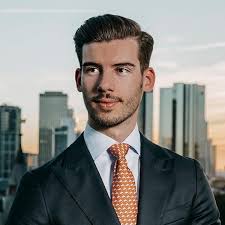 Nach ganz oben: Von der Uni in die Chef-Etage