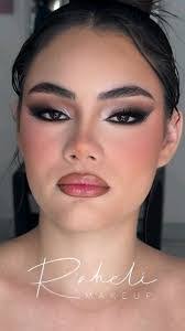 Janet Izquierdo's Instagram, Twitter & Facebook