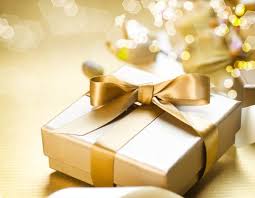 Explore unique wedding gift ideas including dinnerware, decor & more. 12 Brilliant Ideas For Wedding Gifts That Cost Under Rs 2000 And Everything You Need To