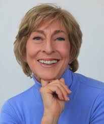 Amazon.com: Favela: Four Decades of Living